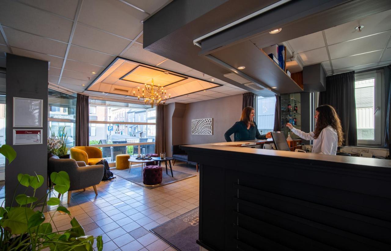 Enter Amalie Hotel 4*